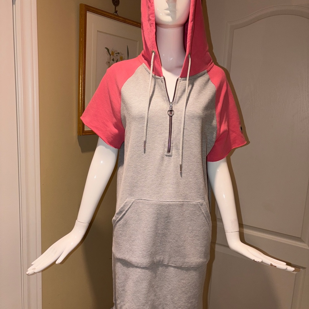 Sweet Pants Paris. Pink and Gray Hooded Dress with Pocket